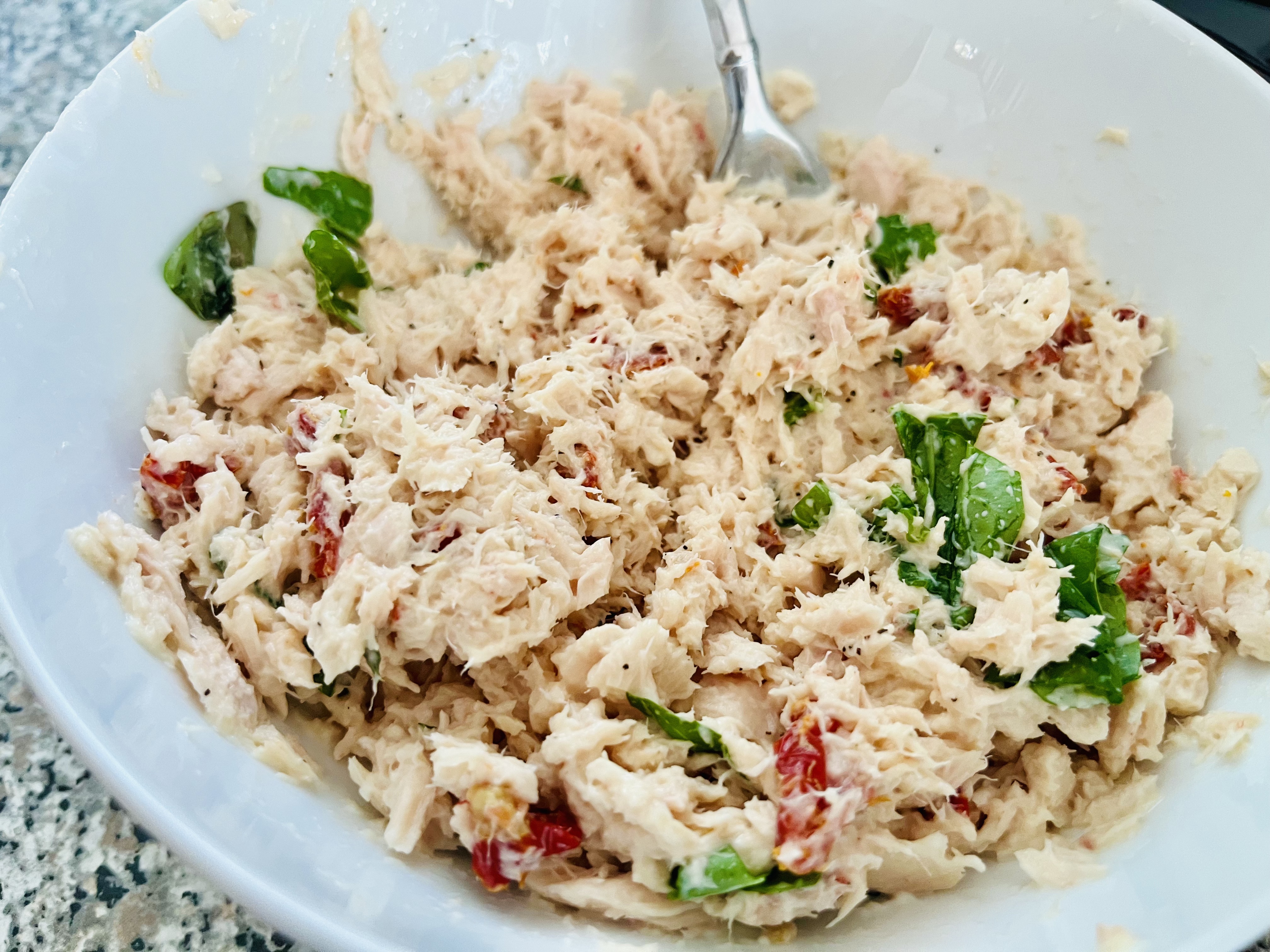 Tuna salad with basil and sun-dried tomatoes